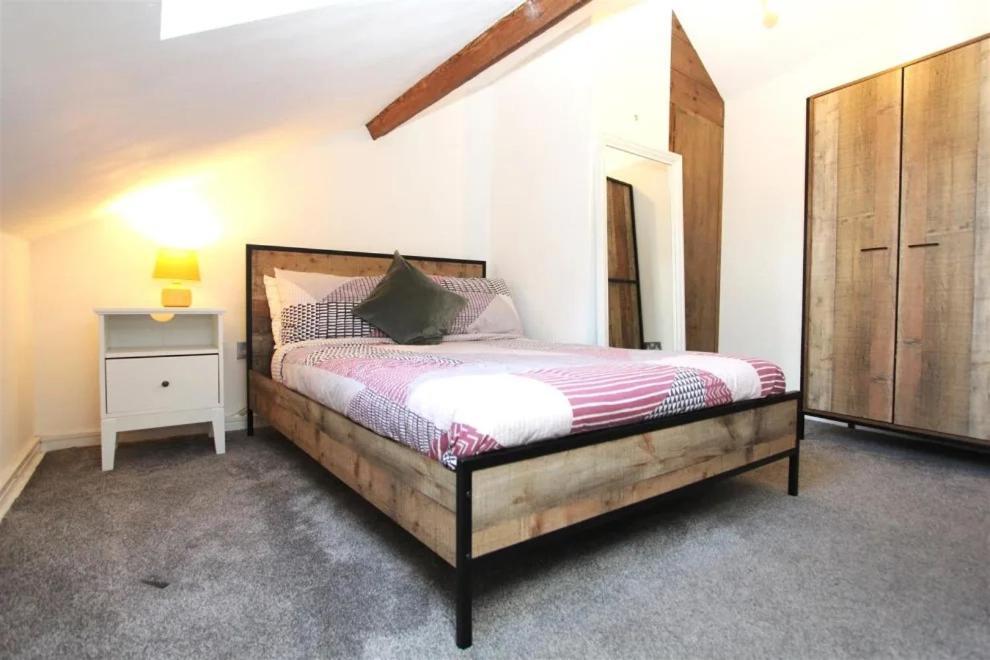 Large New-York Style Penthouse Apartment In Leeds City Centre With Contactless Check In Extérieur photo